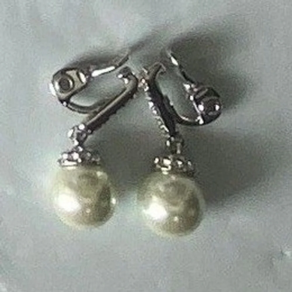 Pearl Drop Earrings Silver‎ Tone Clip On